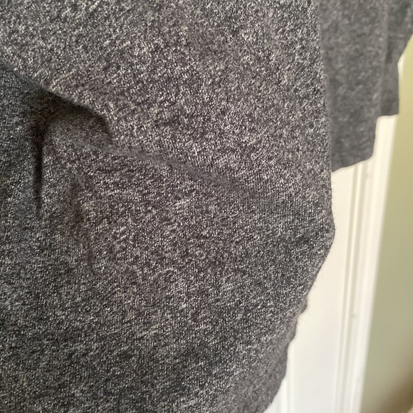 Lucky Brand - dark gray heathered mens shirt - size M - Picture 4 of 5